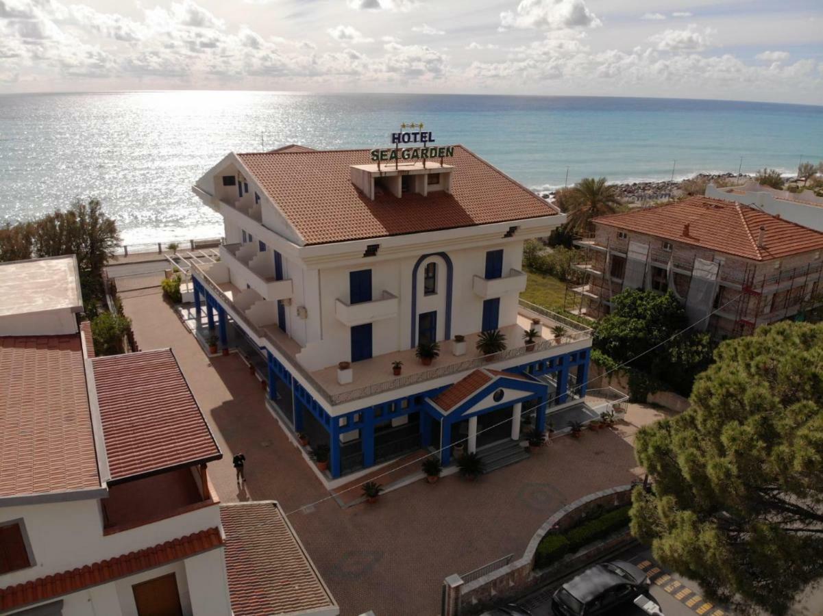Sea Garden Hotel Acquappesa Esterno foto